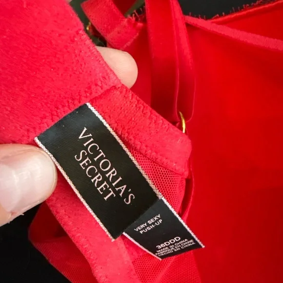 Victoria’s Secret Very Sexy Push-Up Lace Bra Red 36DDD Underwire Plunge Lingerie - Picture 3 of 11